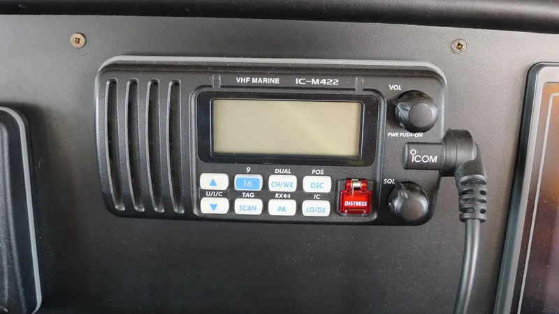 Dakota Yacht Photos Pics VHF marine radio IC-M422 on 1953 De Vries Lentsch 68 Motoryacht.