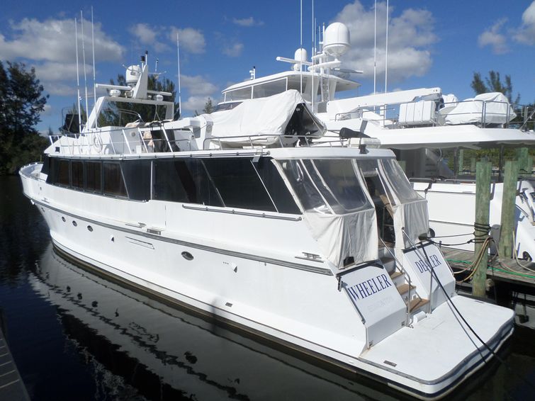 1991-90-vantare-custom-flybridge-motoryacht