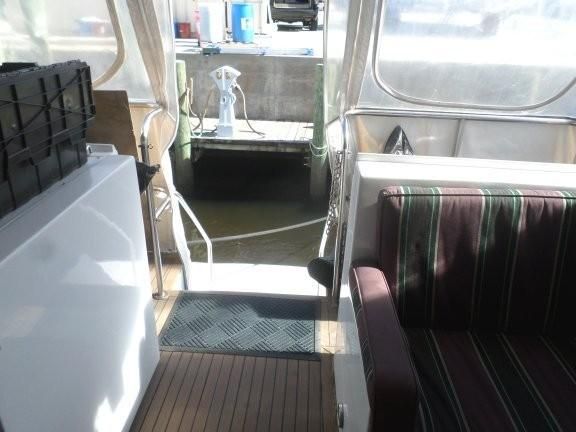 1991-90-vantare-custom-flybridge-motoryacht