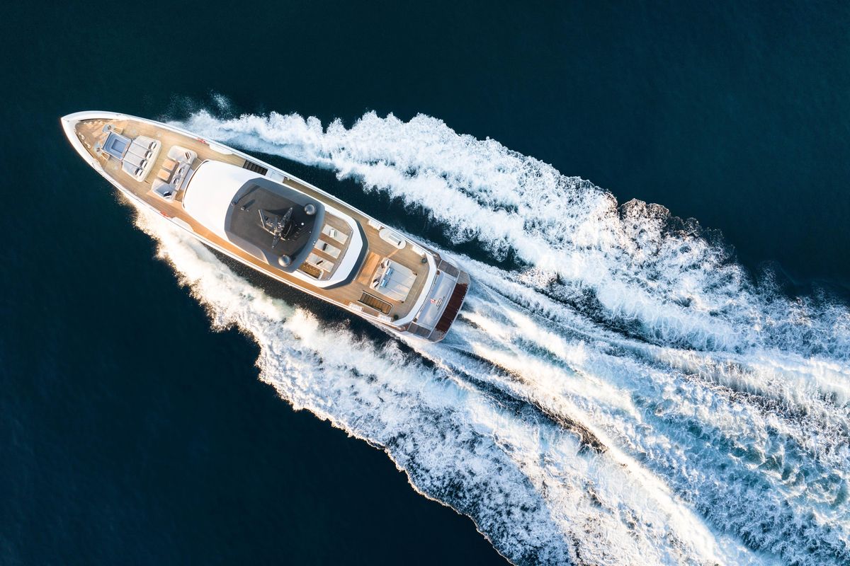 2022 Azimut 118 