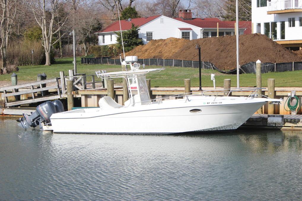 1986 American International Marine 26 CC