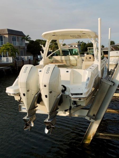 2021 Boston Whaler 280 Vantage