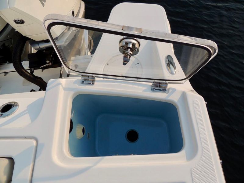 2021 Boston Whaler 280 Vantage