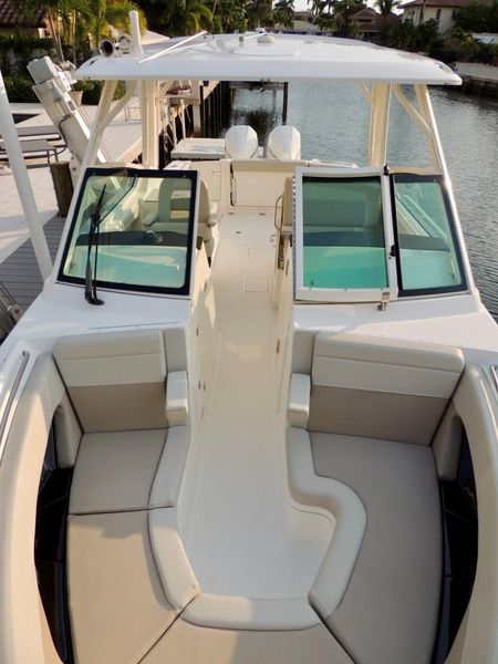 2021 Boston Whaler 280 Vantage