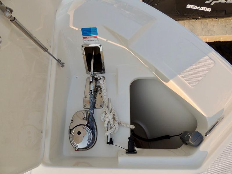 2021 Boston Whaler 280 Vantage