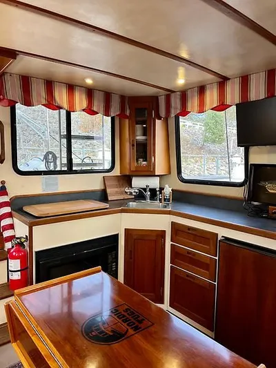 Sea Duck II Yacht Photos Pics 