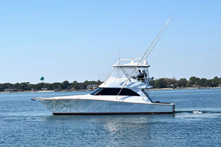2004 Viking 45 