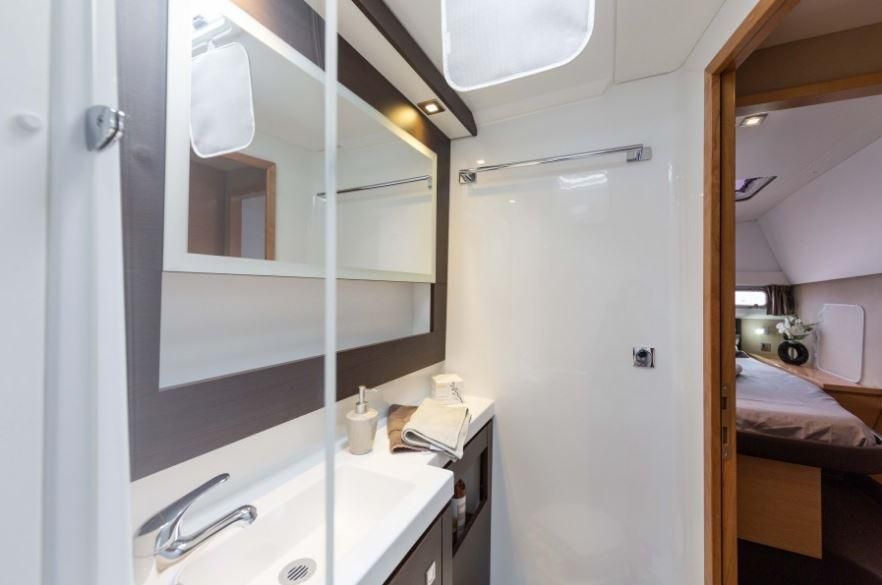 2014 Fountaine Pajot 43 