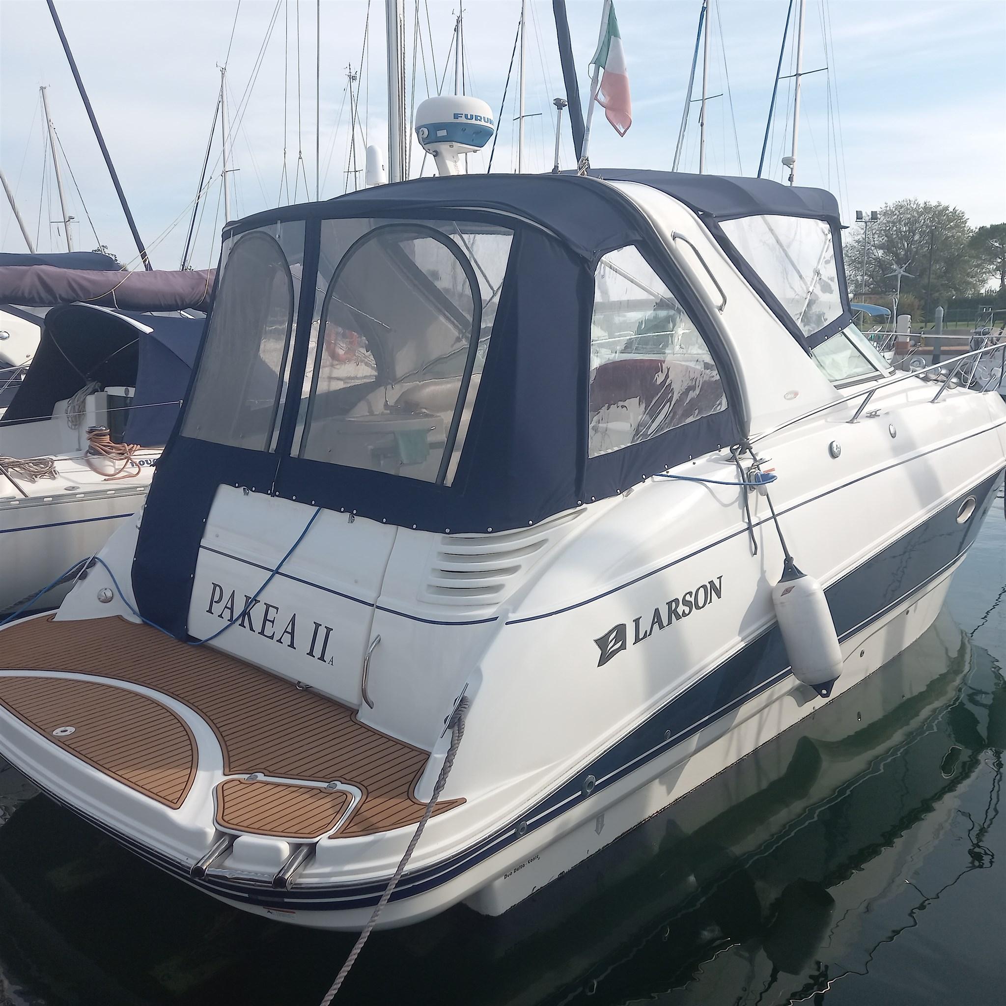 Larson Boats LARSON 310 CABRIO | 2006 | 9m - Lucca | TopBoats