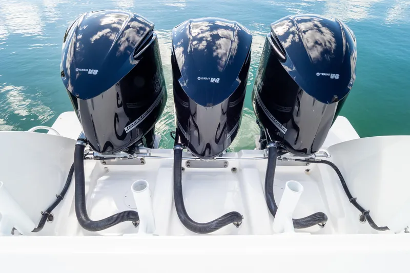  Yacht Photos Pics Triple Yamaha outboard engines on a 2015 Intrepid 400 Center Console boat.