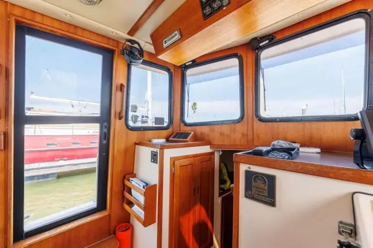  Yacht Photos Pics 2000 Nordic Tug 32 - Image 27