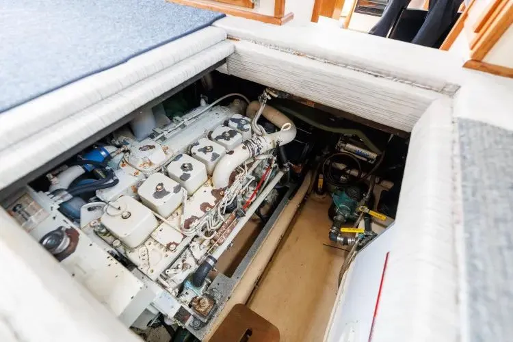  Yacht Photos Pics 2000 Nordic Tug 32 - Image 38