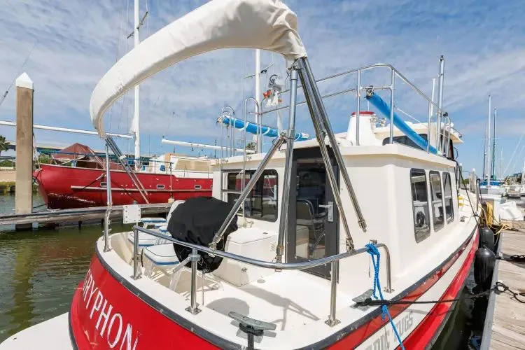  Yacht Photos Pics 2000 Nordic Tug 32 - Image 14