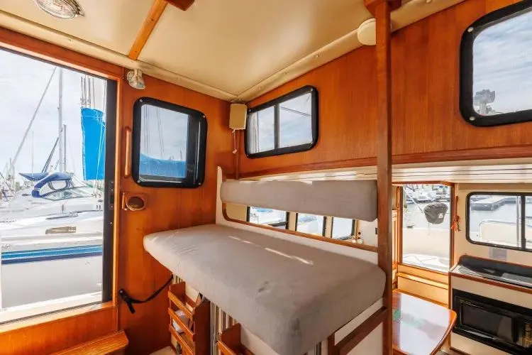  Yacht Photos Pics 2000 Nordic Tug 32 - Image 29