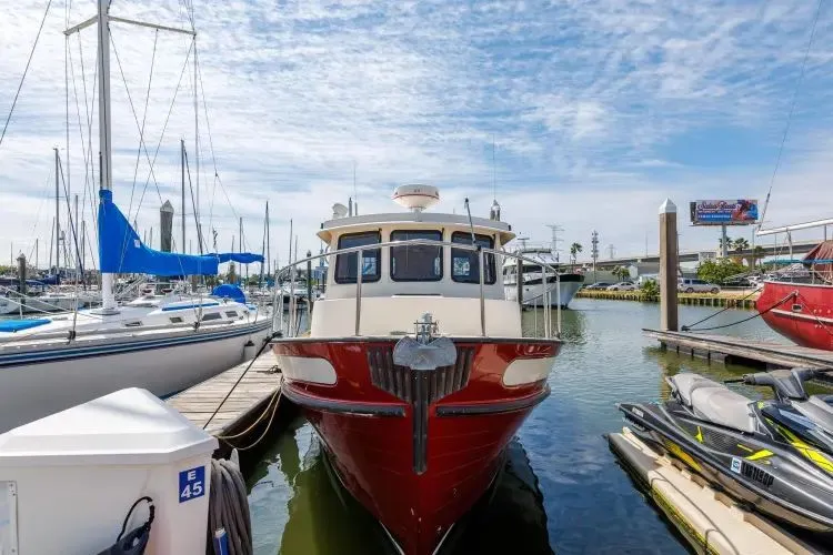  Yacht Photos Pics 2000 Nordic Tug 32 - Image 11