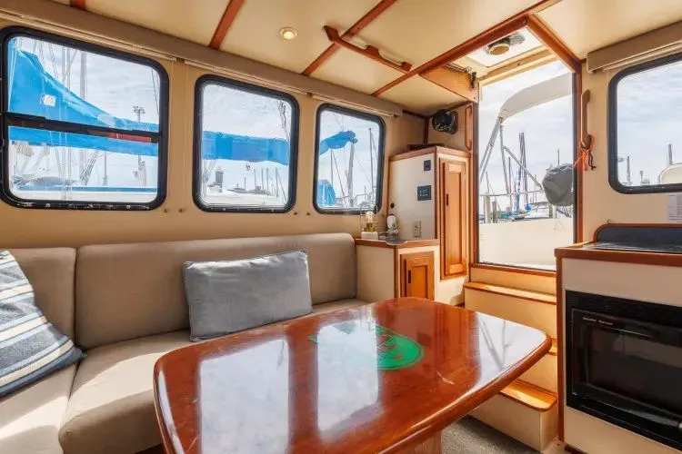  Yacht Photos Pics 2000 Nordic Tug 32 - Image 33