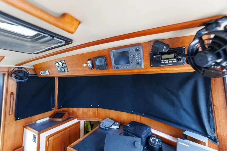  Yacht Photos Pics 2000 Nordic Tug 32 - Image 22