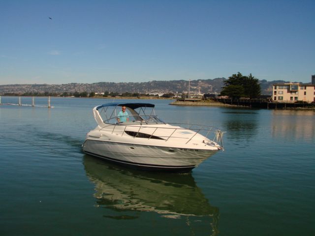 2004 Bayliner 305
