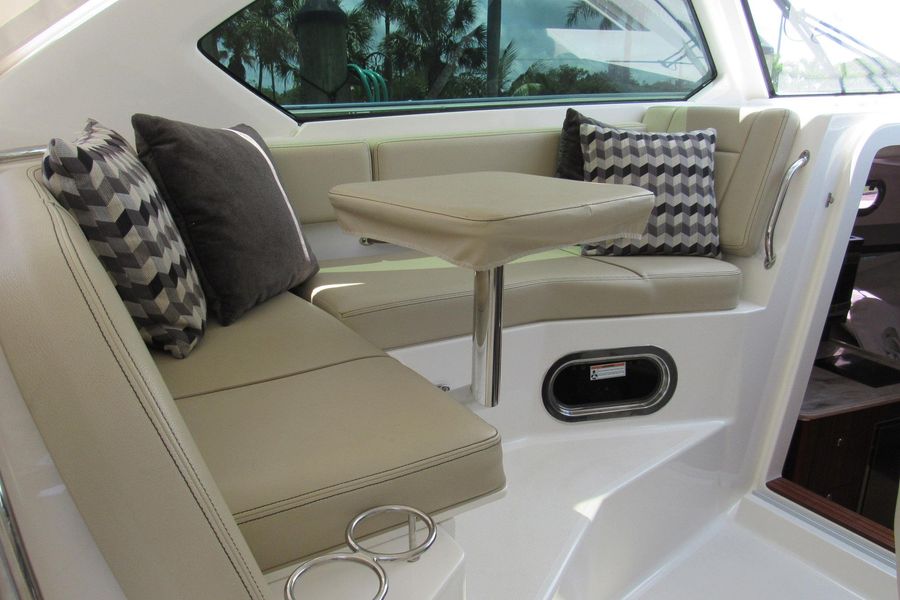 2019 Pursuit OS 325 Offshore