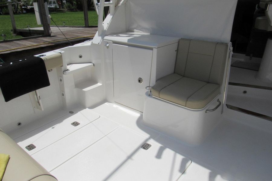 2019 Pursuit OS 325 Offshore