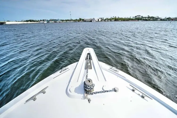 Five Star Yacht Photos Pics 1998 Hatteras 60 Convertible - Image 5
