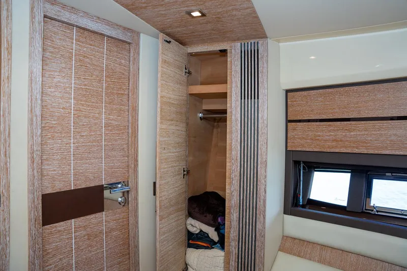 The Real D Yacht Photos Pics 