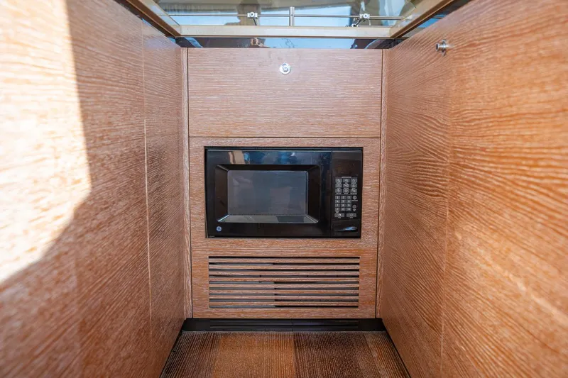 The Real D Yacht Photos Pics 