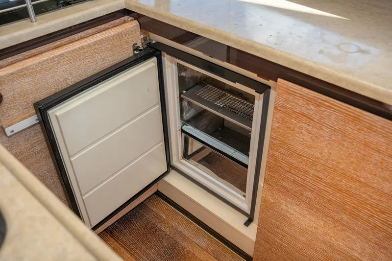 The Real D Yacht Photos Pics 