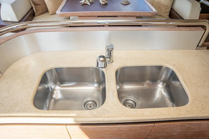 The Real D Yacht Photos Pics 