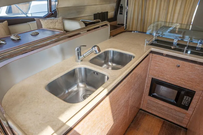 The Real D Yacht Photos Pics 