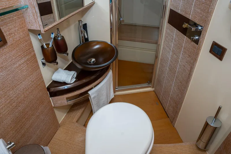 The Real D Yacht Photos Pics 