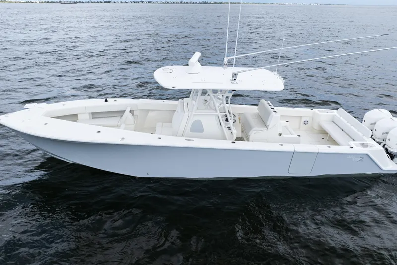  Yacht Photos Pics 2017 SeaVee 370z boat on open water, featuring sleek design and spacious deck.