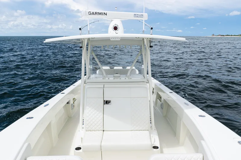  Yacht Photos Pics 2017 SeaVee 370z boat on open water, featuring Garmin equipment.