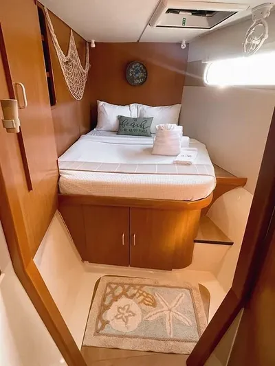  Yacht Photos Pics 2008 Leopard 46