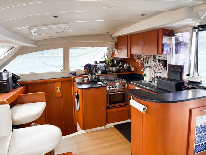  Yacht Photos Pics 2008 Leopard 46