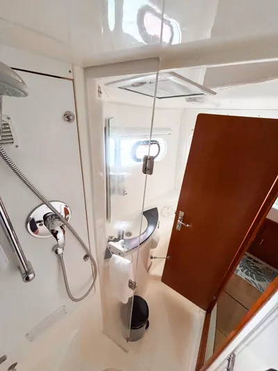  Yacht Photos Pics 2008 Leopard 46