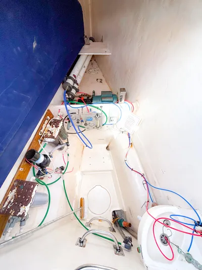  Yacht Photos Pics Leopard 46 yacht interior, 2008 model, showing mechanical components and wiring.