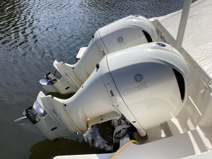  Yacht Photos Pics Twin Yamaha outboard engines on a 2017 Pursuit DC 325 Dual Console boat.