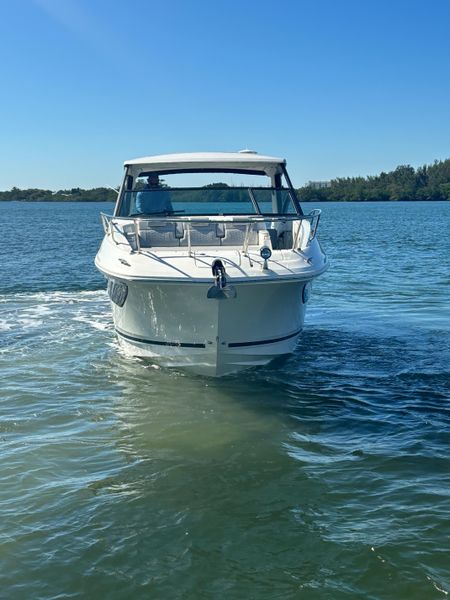 2022 Sea Ray 320 Sundancer