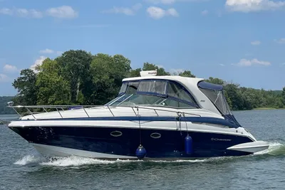 Crownline 350 Sport Yacht