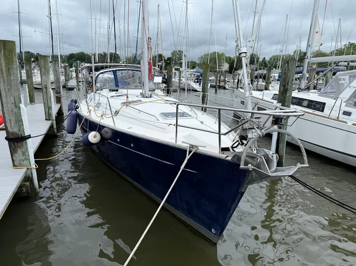 Razzmatazz Yacht Photos Pics 