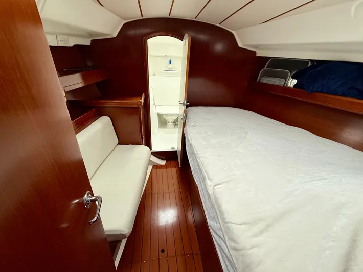 Razzmatazz Yacht Photos Pics 