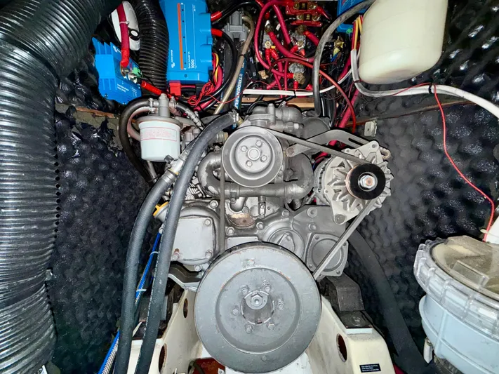 Razzmatazz Yacht Photos Pics 