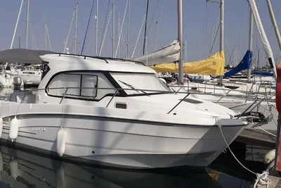 2022 Beneteau Antares 8 V2