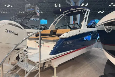 Cobalt R8 Outboard