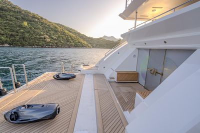 Yacht