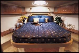 2003 Cruisers Yachts 4050 Express