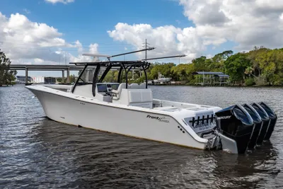 Front Runner 39 Center Console