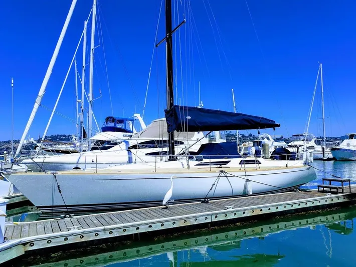 Hasard III Yacht Photos Pics Port side