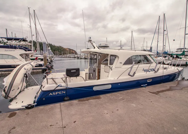 Halcyon Yacht Photos Pics 
